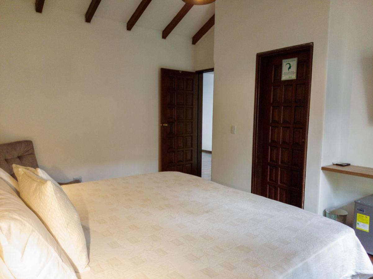 Hotel Boutique La Casa De Piedra Cali Luaran gambar