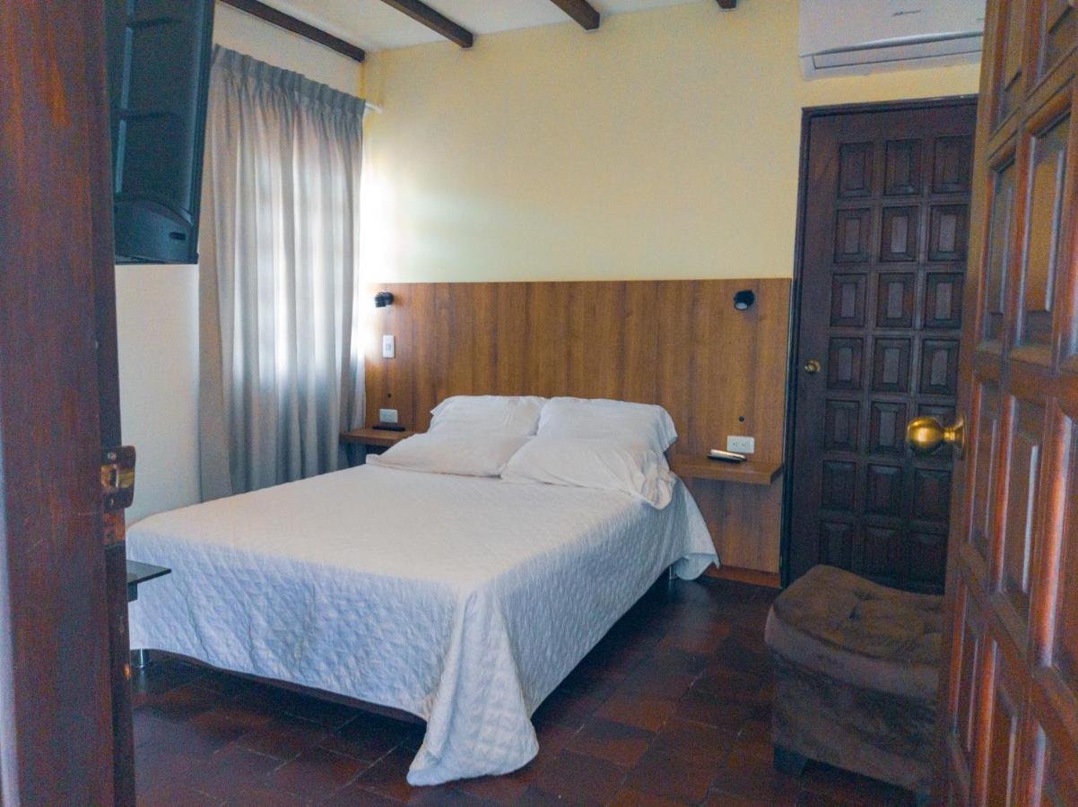 Hotel Boutique La Casa De Piedra Cali Luaran gambar