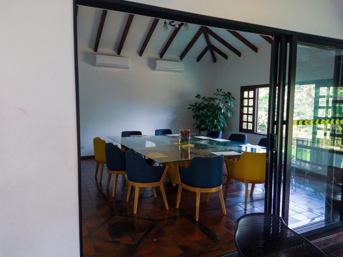 Hotel Boutique La Casa De Piedra Cali Luaran gambar