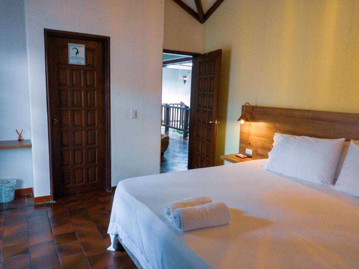 Hotel Boutique La Casa De Piedra Cali Luaran gambar