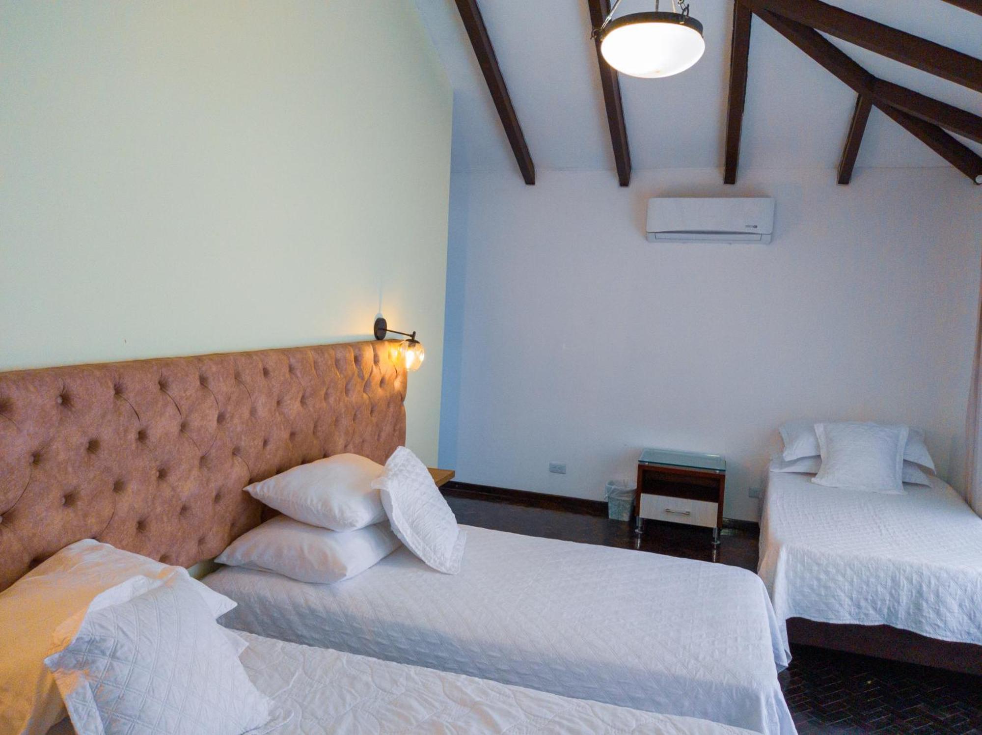 Hotel Boutique La Casa De Piedra Cali Luaran gambar